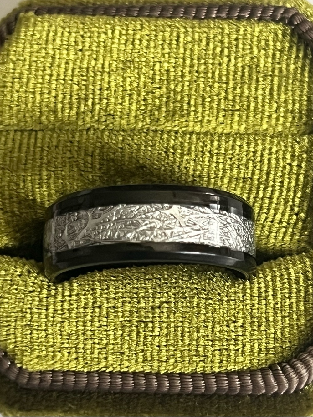 Unisex Titanium Steel Polished Black w/ Meteorite Inlay 8mm Band Size 9